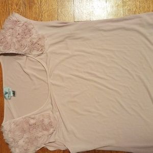 Womens pink flowered sleeve top